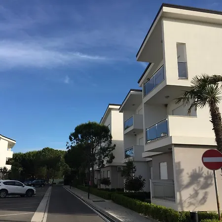 Primavera Apartment *